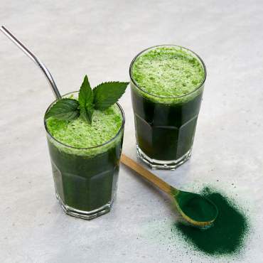 Zöldturmixok és Superfood Porok: Lúgosítás és Immunerősítés